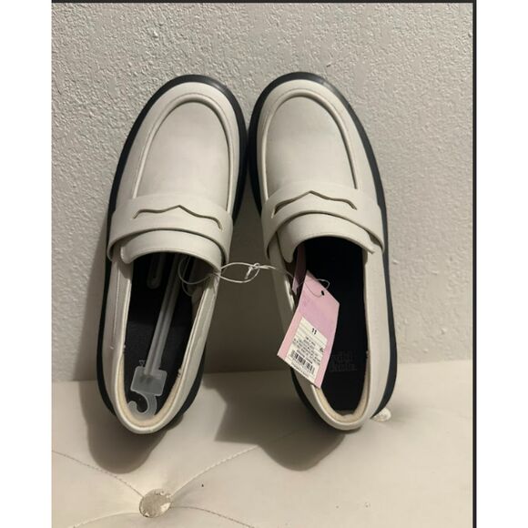 532 Wild Fable Ivory Platform Loafers Casual Chic Workwear Flats - Picture 2 of 3